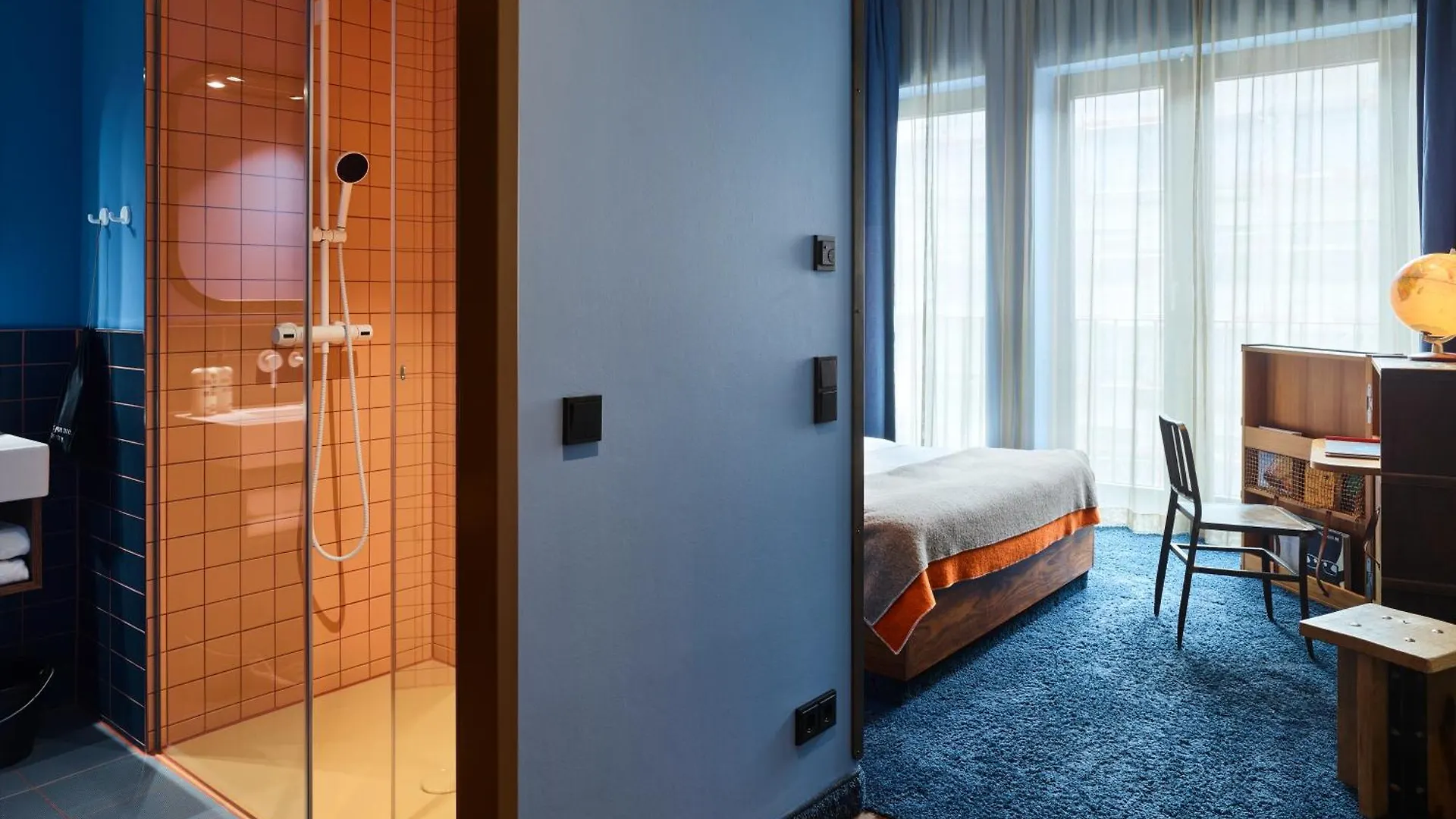 25hours Hotel Hamburg HafenCity 4*,
